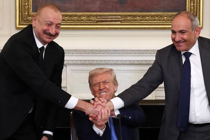 Donald Trump, Ilham Alijev, Nikola Pašinjan | Trumpova pot naj bi bila po ocenah analitikov strateški poraz za dolgoletno zaščitnico Armenije Rusijo, poroča DPA. | Foto Reuters