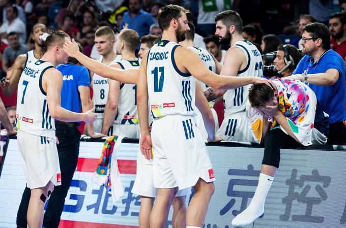 Saša Zagorac je znal pomiriti mlajše košarkarje. | Foto: Vid Ponikvar
