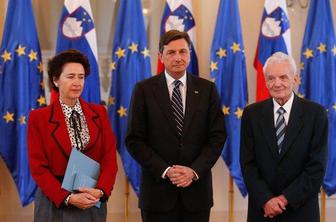 Predsednik odlikoval Mikija Mustra in veleposlanico Španije