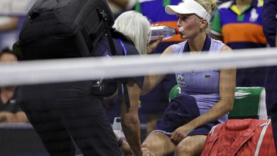 Hitro slovo četrte nosilke v Jiujiangu, kot razlog navedla je poškodbo