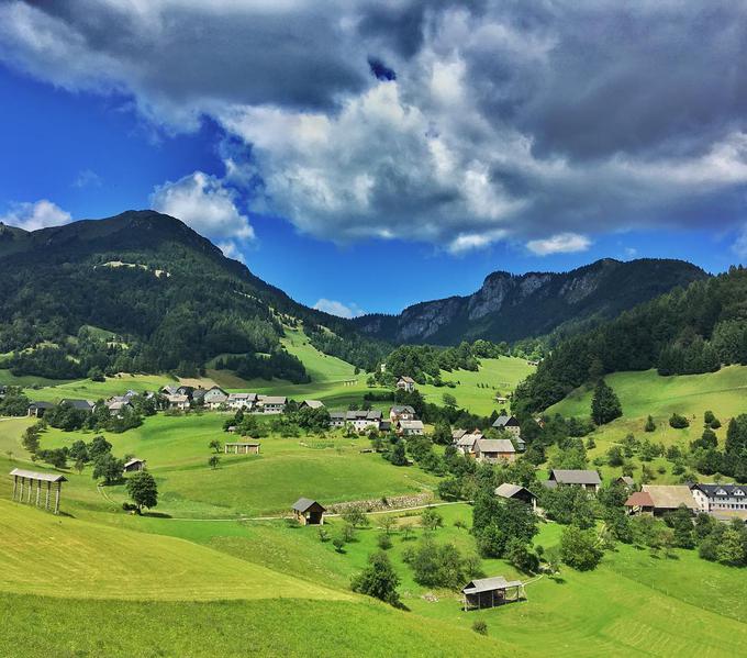 Sorica je rojstni kraj slikarja Ivana Groharja in izjemno slikovita visokogorska vasica. | Foto: Instagram/Getty Images