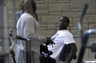 LeBron James na testiranju za novo gripo