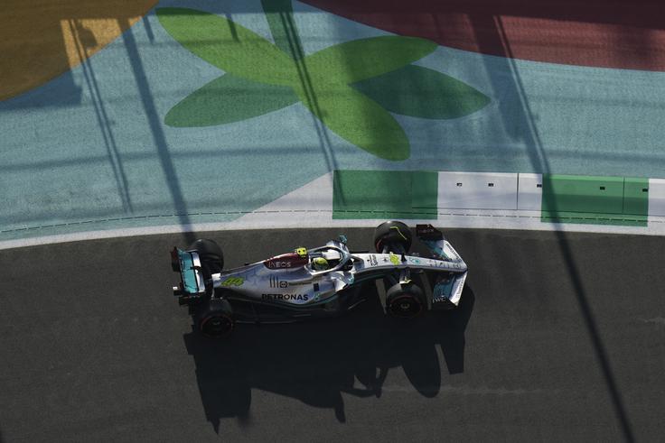 Lewis Hamilton je v Bahrajnu izvlekel tretje mesto, v Džidi se zdi, da je Mercedes še počasnejši. | Foto: AP / Guliverimage