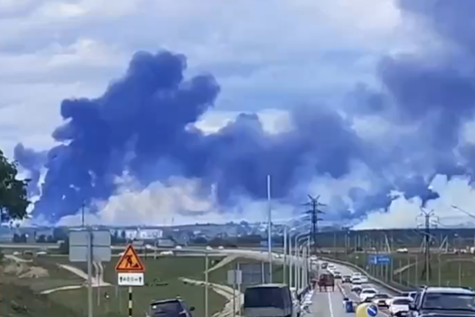 Izredno stanje v Rusiji, napadli so z vseh strani. Putin sklical krizni sestanek?