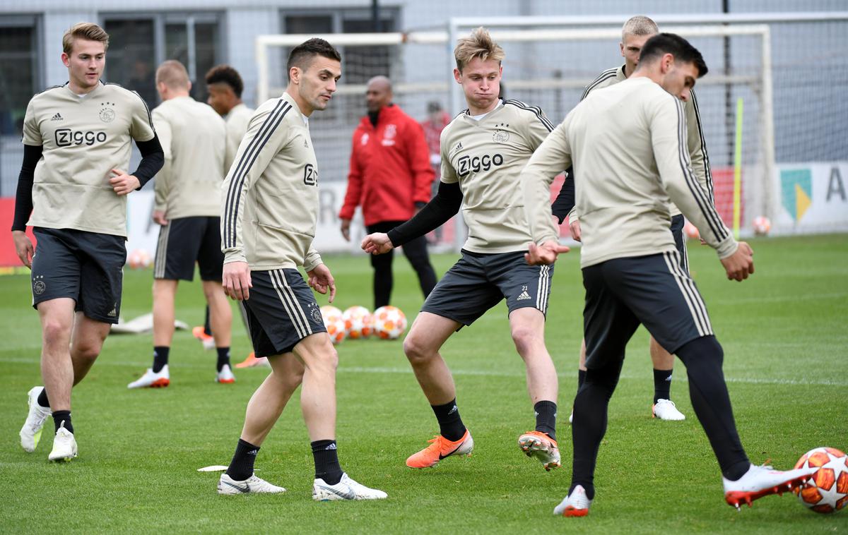 Ajax | Mladeniči Ajaxa so odločeni, da ohranijo lepo prednost iz Londona. | Foto Reuters
