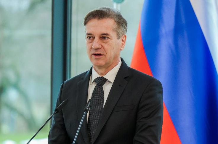 "Verjamem, da se bo EU na morebitne ukrepe odzvala enotno," je dejal premier Robert Golob. | Foto: STA