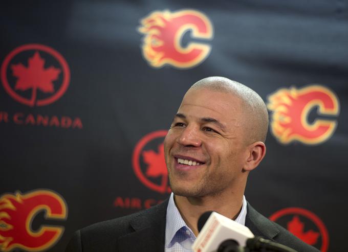 Največji del kariere je preživel pri Calgaryju, katerega kapetan je bil lep čas. | Foto: Reuters