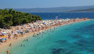 Domači gostje dvigajo hrvaške turistične številke. Kje smo Slovenci?