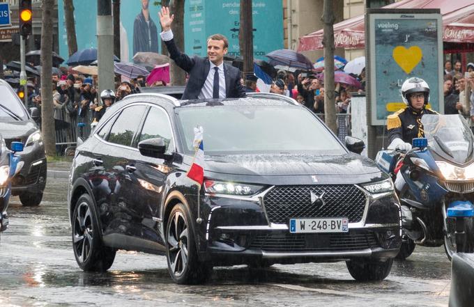 Francoski predsednik se naokoli prevaža v najnovejšem avtomobilu francoske znamke DS. | Foto: DS Automobiles