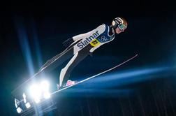 Slovenci pred branjenjem naslova odlično ogreti, Nika Prevc najdaljša