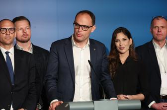 Anže Logar razkril, ali se bo odzval povabilu Svobode