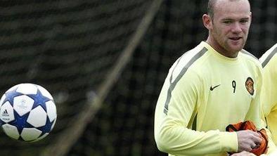Rooney in Ferdinand nared za Škote