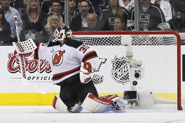 Brodeur kljub porazu v finalu ostaja v NHL še dve leti