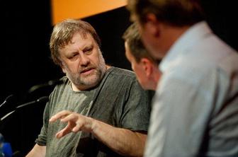 Slavoj Žižek: Če želimo spremembo, pustimo, da vse v miru propade