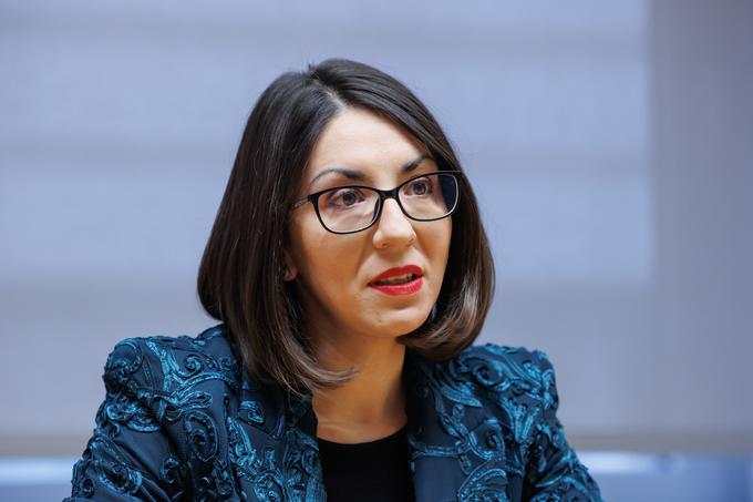 Ministrica za digitalno preobrazbo Emilija Stojmenova Duh je eno interpelacijo že preživela. Bo še drugo? | Foto: STA