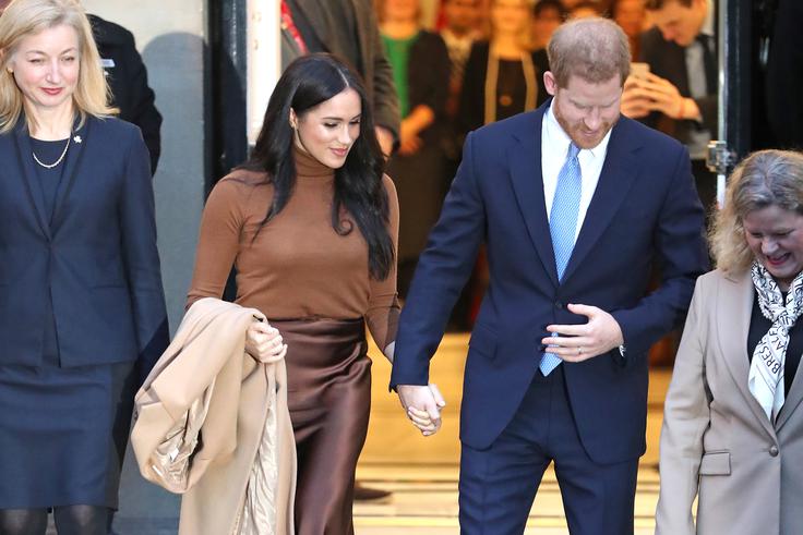 Meghan je odpotovala nazaj v Kanado k sinu, Harry pa se v Lonodnu dogovaja, kako bo umik videti v praksi. | Foto: Getty Images