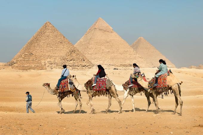 Piramide v Gizi se nahajajo 13 kilometrov od središča Kaira v Egiptu. | Foto: Pexels