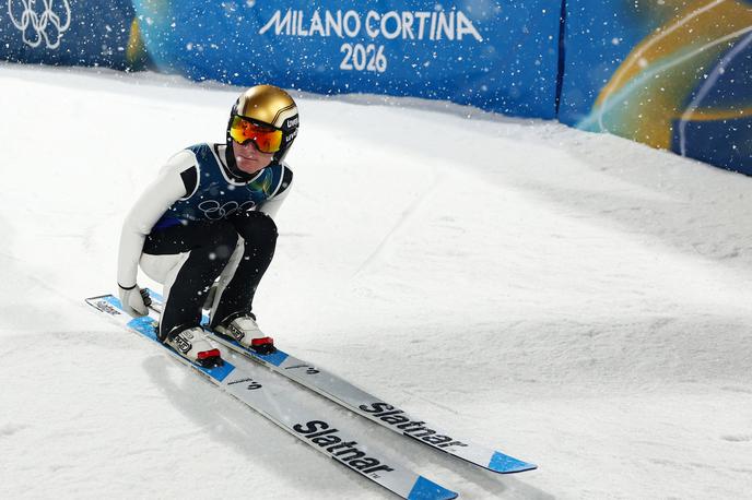 ZOI Domen Prevc | Tekma dvojic se je končala v snežnem metežu. Domen Prevc in Anže Lanišek sta osvojila peto mesto. | Foto Reuters