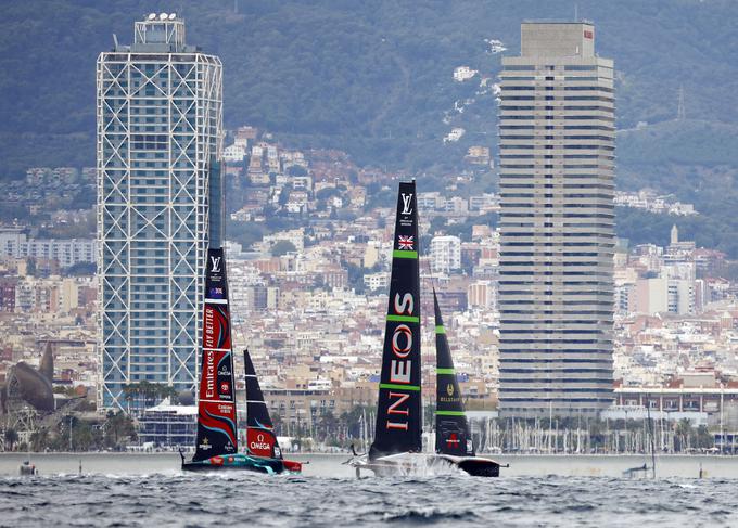 Pokal Amerike: Emirates Team New Zealand : Ineos Britannia | Foto: Reuters