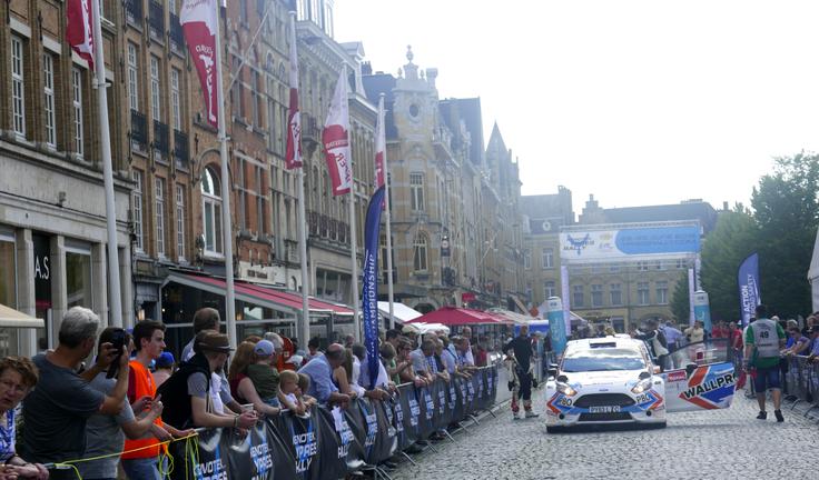Belgijsko mesto Ieper enkrat na leto dobesedno živi skupaj z relijem. | Foto: 