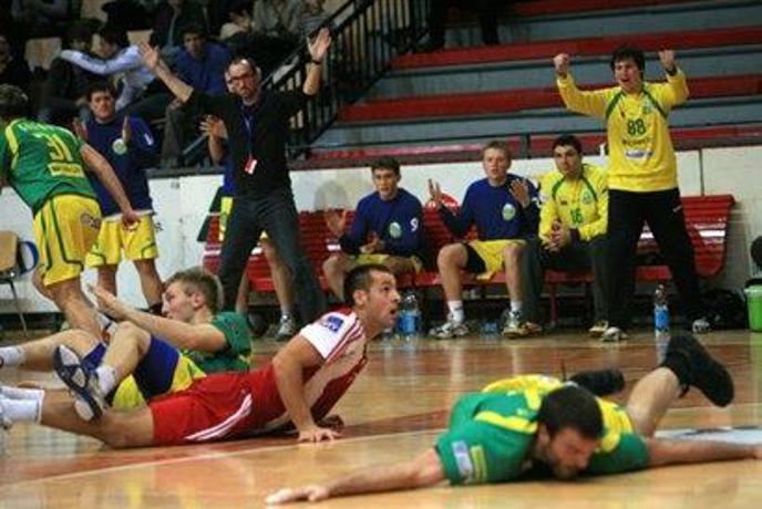 Gorenjci na Dunaj s štirimi goli prednosti