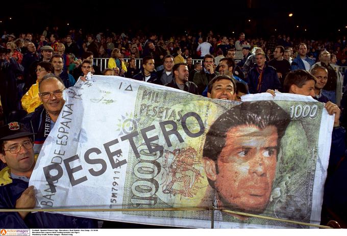 Navijači Barcelone so mu zamerili, da mu je šlo pri prestopu k Realu samo za denar ... | Foto: Reuters