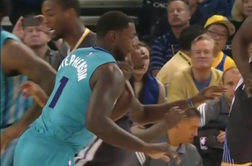 Stephenson sam sebi prilepil zaušnico in izsilil prekršek (video)