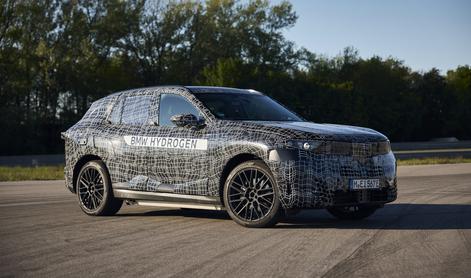 Imel bo pet različnih pogonov: BMW za novega iX5 potrdil tudi pogon na vodik #foto