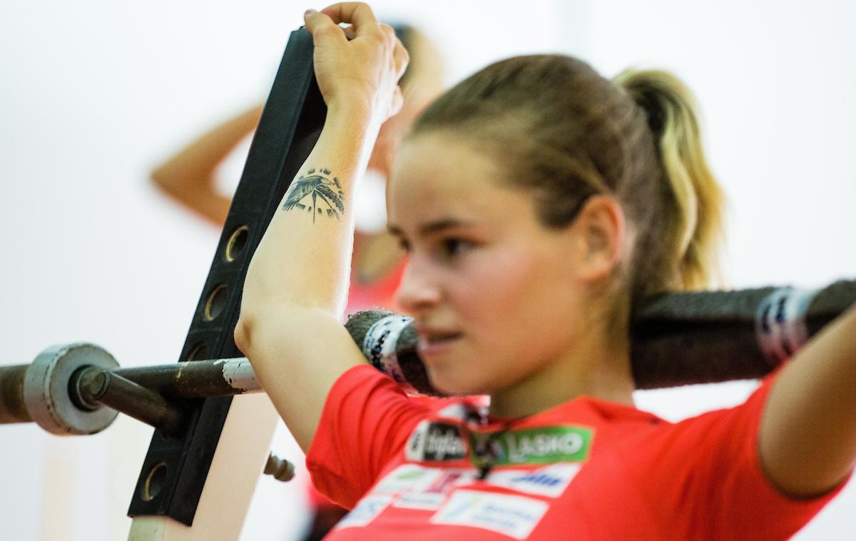 Nika Križnar | Nika Križnar je imela pri zadnjem torkovem trening skoku že drugi rezultat. | Foto Grega Valančič/Sportida