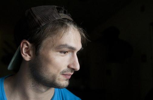 Ne Češkem ima domači igralec prednost, šele nato pride na vrsto tujec