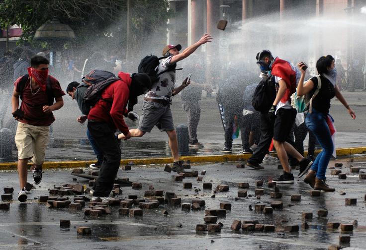 demonstracije protesti Čile Santiago | Foto: Reuters