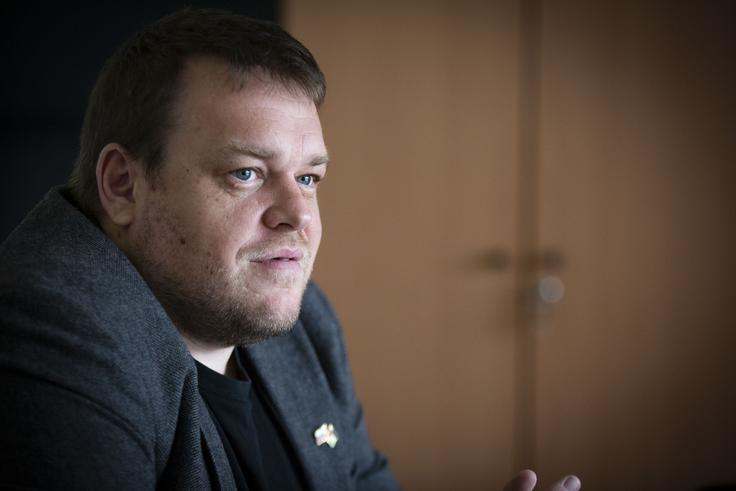 Minister za solidarno prihodnost Simon Maljevac je vladno potrditev predloga pospremil z besedami, da dolgotrajna oskrba ni privilegij, temveč pravica in nujna javna storitev, ki mora biti dostopna vsem ne glede na kraj bivanja, socialni status ali družinske razmere, so zapisali na ministrstvu. | Foto: Bojan Puhek