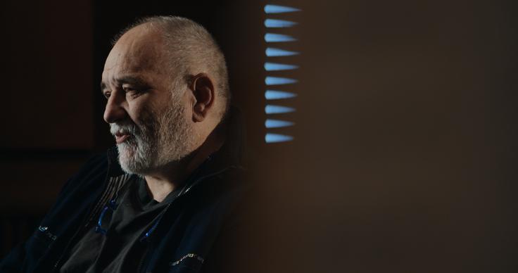 Med intervjuvanci so velika imena, kot so Karpo Godina, Boris Cavazza in celo danes žal pokojni Đorđe Balašević. | Foto: Invida