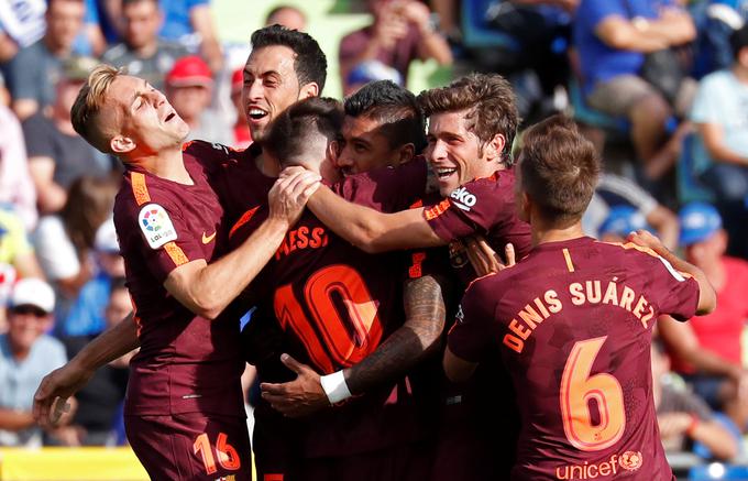 Veselje Barcelone, ki je prišla do zmage šest minut pred koncem rednega dela po zaslugi atraktivnega zadetka Paulinha. | Foto: Reuters