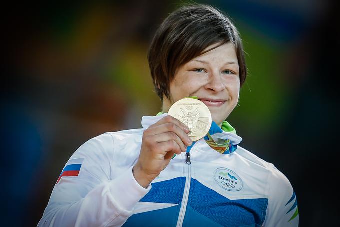Olimpijska judoistična prvakinja Tina Trstenjak je mrzla sestrična slovenskega nogometnega reprezentanta, ki je za sorodnico stiskal pesti na Danskem. | Foto: Stanko Gruden, STA