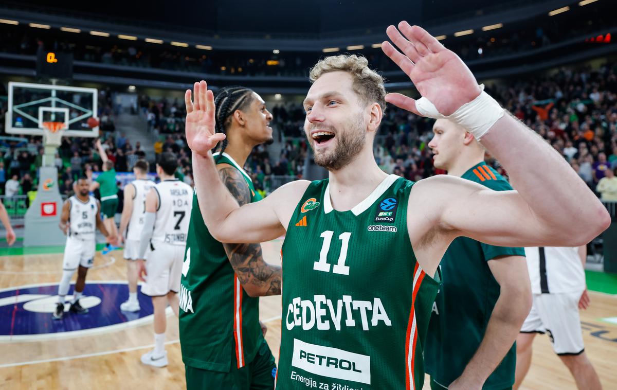 Cedevita Olimpija Jaka Blažič | Jaka Blažič je s povitim zapestjem nadaljeval z igro na tekmi osmine finala EuroCupa. | Foto Aleš Fevžer