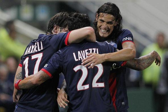 Cavani in Lavezzi za tesno in sploh prvo zmago prvaka