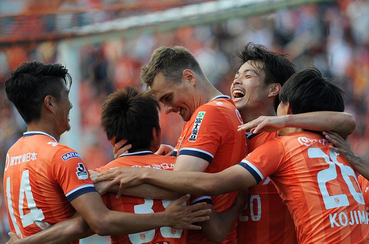 Nejc Pečnik se je na Japonskem veselil zadetka v pokalnem tekmovanju. | Foto: Guliverimage/Getty Images