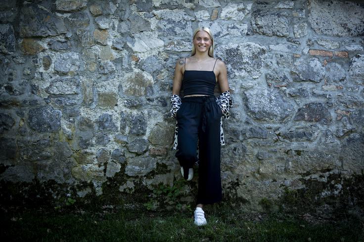 Neža Klančar | Foto: Ana Kovač (Fotografije so bile posnete v Botaničnem vrtu Univerze v Ljubljani)