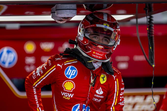 Charles Leclerc bo v Singapurju šele v peti štartni vrsti. | Foto: Guliverimage