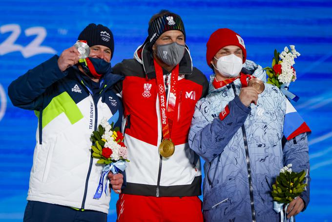 Isti dan kot Kotnikova, se je medalje, in to srebrnega leska, razveselil deskar Tim Mastnak. | Foto: Anže Malovrh/STA