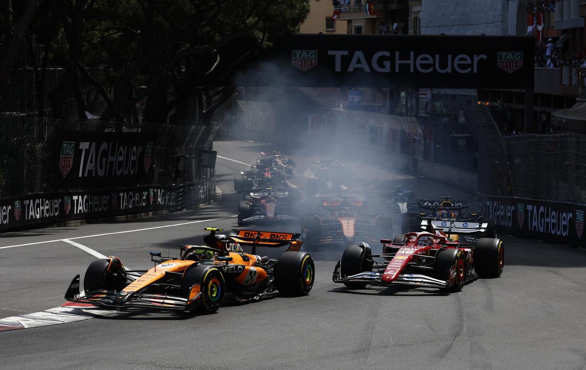 Monako Lando Norris McLaren | Štart VN Monake, Lando Norris je ostal pred Charlesom Leclercom. | Foto Reuters