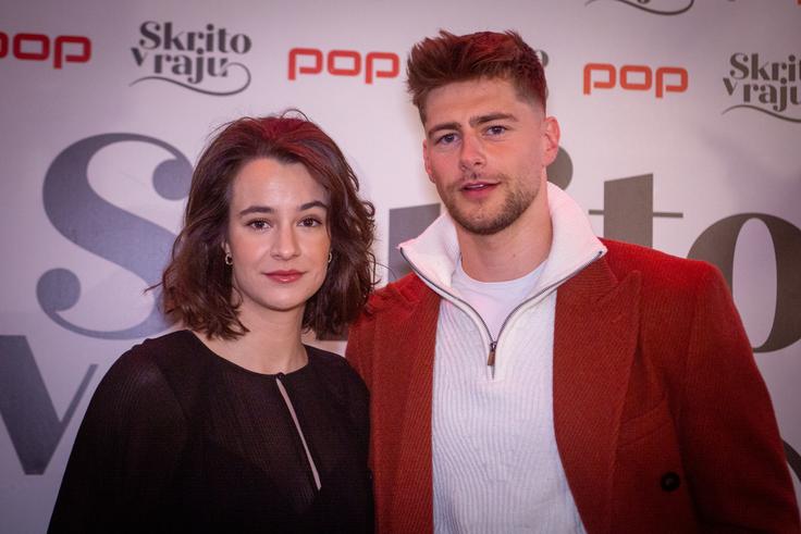 Gajo Filač in Mateja Zemljiča smo zadnje dve leti spremljali v izjemno priljubljeni seriji Skrito v raju. Oba imata status samostojnega podjetnika, a njuni finančni podatki niso na voljo. | Foto: Gaja Hanuna