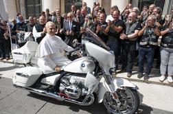 Motor s podpisom papeža gre na dražbo, toliko bi lahko zanj iztržili