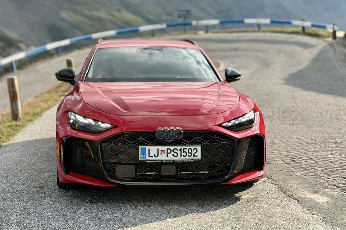 Audi RS5 avant Grossglockner | Audi RS5 avant na cesti proti najvišji točki ceste pod Grossglocknerjem | Foto Gregor Pavšič