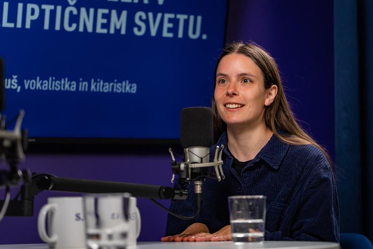 Manca Trampuš je vokalistka in kitaristka ene naših najbolj priljubljenih rock skupin, Koala Voice. | Foto: Luka Petrič