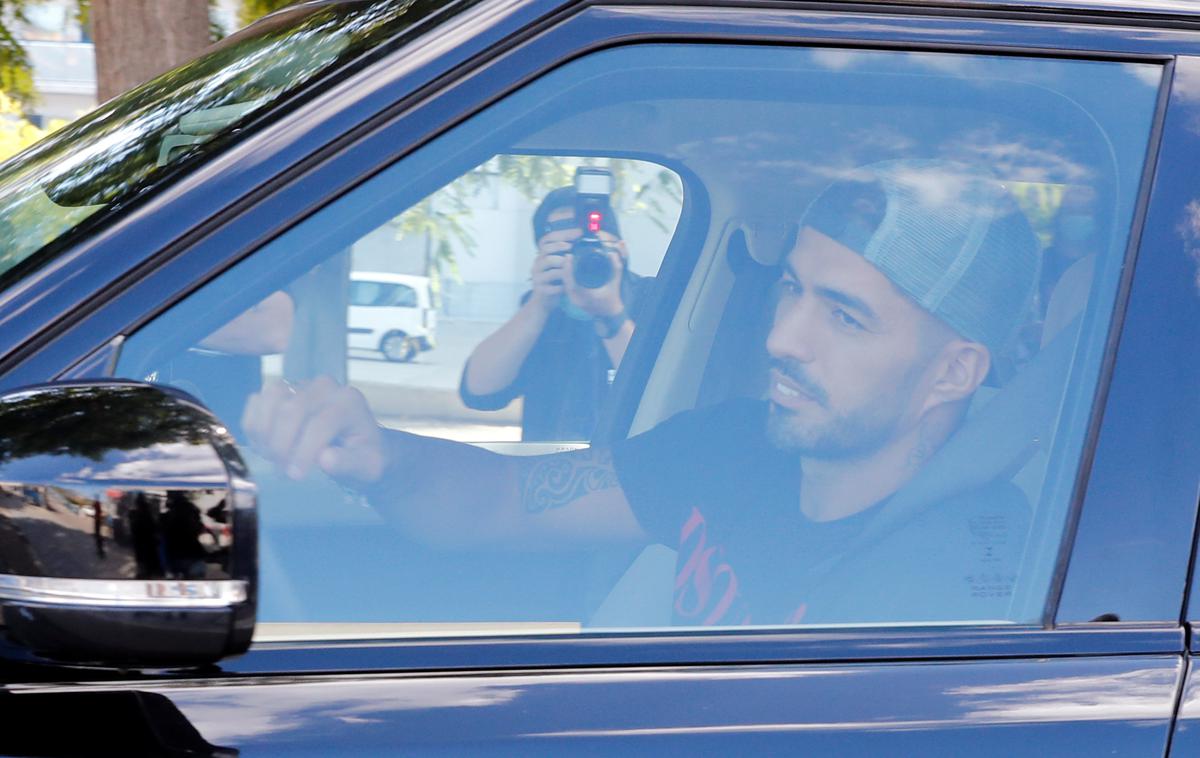 Luis Suarez | Luis Suarez je poleti v Perugii opravljal prirejeni izpit iz italijanščine. | Foto Reuters