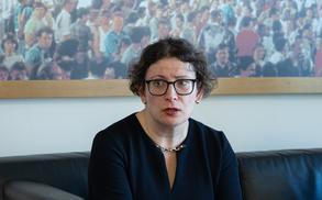 Kako lahko Američani prizadenejo Beti Hohler?