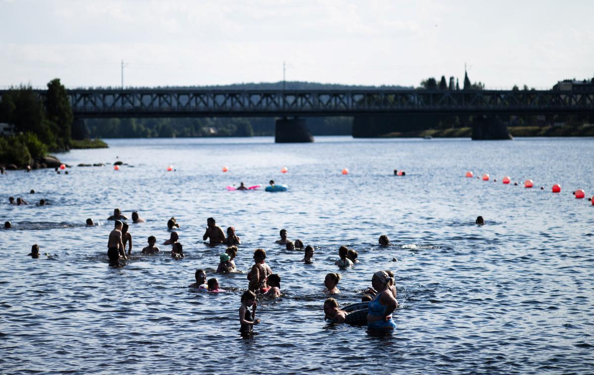 Rovaniemi, Finska | "To je najdaljše obdobje zaporednih dni s temperaturami več kot 30 stopinj Celzija od začetka beleženja leta 1961," je na omrežju X sporočil finski meteorološki inštitut. | Foto Reuters