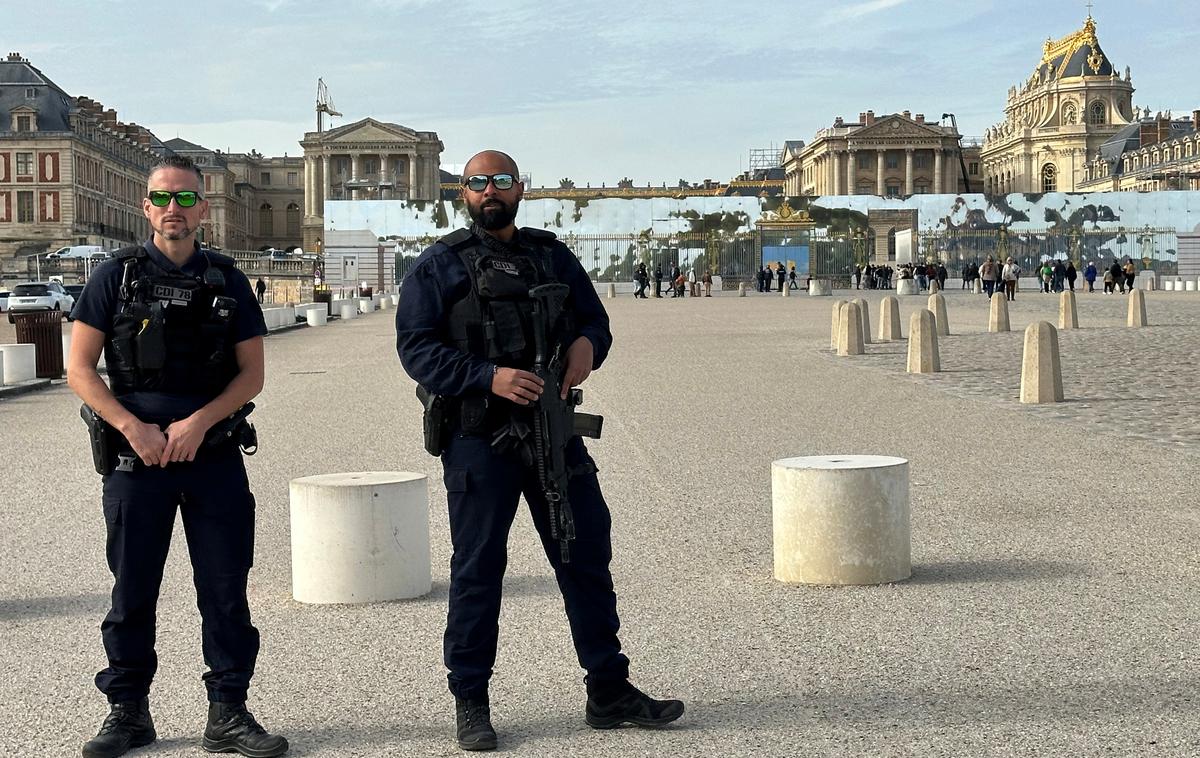 Versailles, Versajska palača, evakuacija, grožnja, bomba | Po domnevah oblasti za grožnjami stojijo mladi. | Foto Reuters